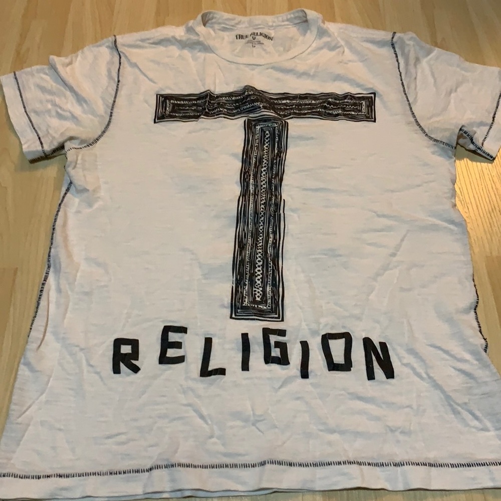 True Religion Men’s T-Shirt - SIZE SMALL
